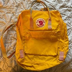 FjallRaven Kanken Backpack - Large Size